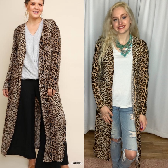 Umgee Sweaters - NWT Umgee Jaguar Print Open Front Long Body Cardigan with Side Slits